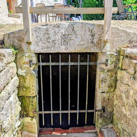 La Source, Maisonnette De Charme A Senlis, Au Bord De L'aunette